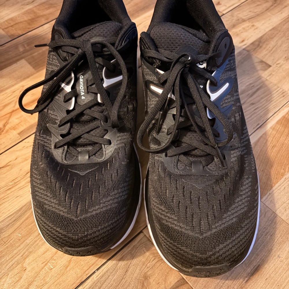 Men's Black Athletic Sneakers